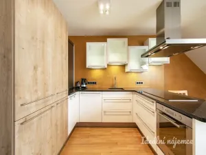 Prodej bytu 3+kk, Praha - Nusle, Táborská, 93 m2