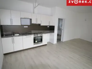 Pronájem bytu 1+kk, Otrokovice, Komenského, 39 m2