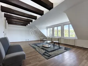 Pronájem kanceláře, Praha - Vršovice, Na louži, 101 m2