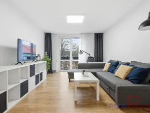 Prodej bytu 2+1, Ostrov, Masarykova, 51 m2