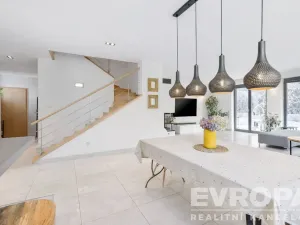 Prodej rodinného domu, Tuchoměřice, Pod Hájem, 205 m2