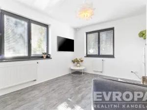 Prodej rodinného domu, Tuchoměřice, Pod Hájem, 205 m2