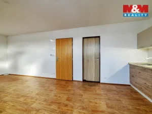 Pronájem bytu 1+kk, Cheb, Svobody, 28 m2