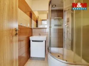 Pronájem bytu 1+kk, Cheb, Svobody, 28 m2