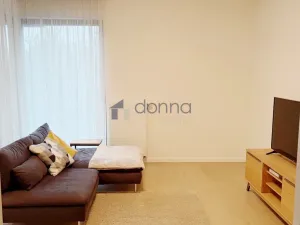 Pronájem bytu 2+kk, Praha, Menclova, 64 m2