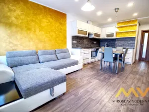 Pronájem bytu 3+kk, Hradec Králové - Věkoše, Na Zahrádkách, 72 m2