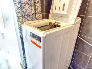 Pronájem bytu 1+kk, Hradec Králové - Nový Hradec Králové, Brožíkova, 22 m2