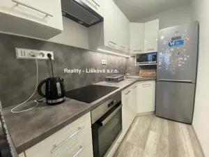 Pronájem bytu 2+kk, Ústí nad Labem - Krásné Březno, V Oblouku, 48 m2