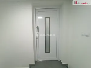 Pronájem bytu 2+1, Karlovy Vary - Doubí, Lesní, 58 m2