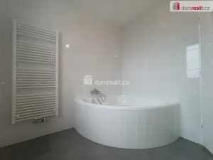 Pronájem bytu 2+1, Karlovy Vary - Doubí, Lesní, 58 m2