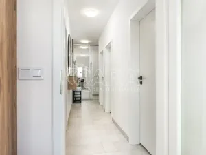 Pronájem bytu 3+kk, Praha - Hlubočepy, Fabiánové, 63 m2