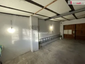 Pronájem garáže, Luhačovice, V Drahách, 30 m2
