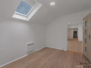 Pronájem bytu 2+1, Znojmo, Kollárova, 48 m2