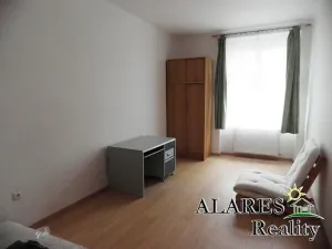 Pronájem bytu 2+1, Praha - Nusle, Čestmírova, 57 m2