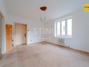 Prodej bytu 2+1, Opava, Hobzíkova, 68 m2