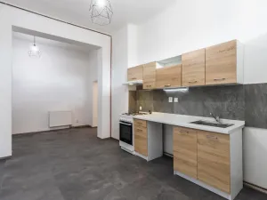 Prodej bytu 2+1, Liberec - Liberec III-Jeřáb, 1. máje, 77 m2