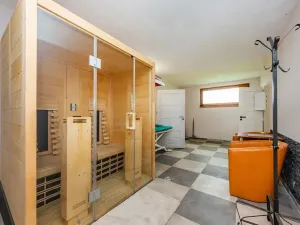 Prodej rodinného domu, Buš, 375 m2