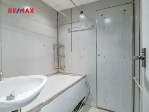 Pronájem bytu 4+1, Jindřichův Hradec, sídliště Vajgar, 74 m2