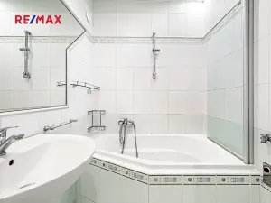 Pronájem bytu 4+1, Jindřichův Hradec, Nušlova, 75 m2