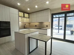 Prodej rodinného domu, Dubí - Pozorka, K. Čapka, 72 m2