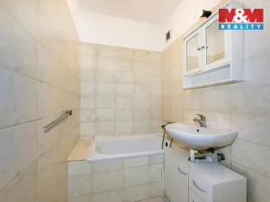 Prodej bytu 2+kk, Praha, Voskovcova, 42 m2