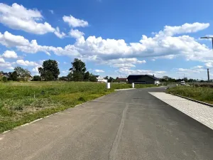 Prodej pozemku, Píšťany, 828 m2