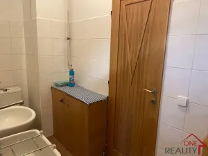 Pronájem obchodního prostoru, Staré Město, 90 m2