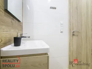 Prodej bytu 1+kk, Horní Lhota, 20 m2