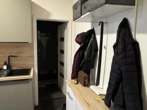 Pronájem bytu 1+kk, Praha - Jinonice, V Roháčích, 28 m2