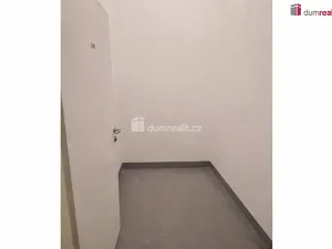 Pronájem garáže, Praha - Žižkov, Pitterova, 3 m2