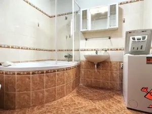 Pronájem bytu 5+1, Praha - Libeň, Přádova, 130 m2