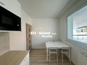 Prodej bytu 2+1, Stráž pod Ralskem, Jižní, 56 m2