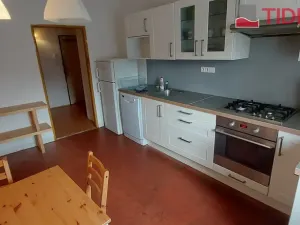 Pronájem bytu 2+1, Praha, Kladenská, 56 m2