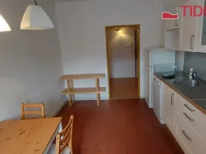 Pronájem bytu 2+1, Praha, Kladenská, 56 m2