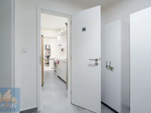 Pronájem obchodního prostoru, Praha - Nové Město, Václavské náměstí, 10 m2