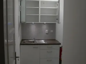 Pronájem kanceláře, Praha - Horní Počernice, Bystrá, 36 m2