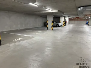 Pronájem garážového stání, Olomouc, Aloise Rašína, 15 m2