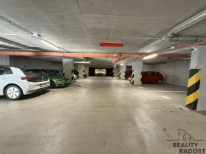 Pronájem garážového stání, Olomouc, Aloise Rašína, 15 m2