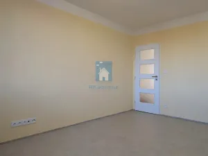 Pronájem bytu 4+1, Praha, Chalabalova, 107 m2