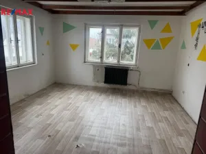 Pronájem vícegeneračního domu, Podhradní Lhota, 130 m2