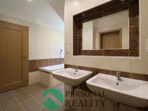 Pronájem bytu 2+kk, Karlovy Vary, Na Vyhlídce, 78 m2