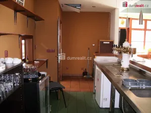 Pronájem restaurace, Praha - Benice, Květnového povstání, 230 m2