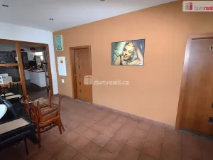 Pronájem restaurace, Praha - Benice, Květnového povstání, 230 m2