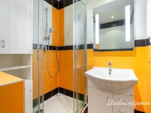 Pronájem bytu 1+kk, Praha - Prosek, Bílinská, 26 m2