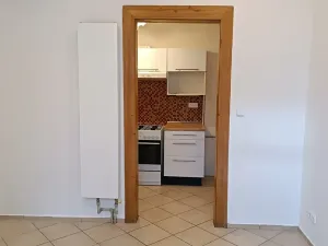 Pronájem bytu 3+kk, Praha - Kobylisy, Bořanovická, 50 m2