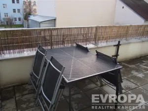 Pronájem bytu 2+kk, Plzeň - Jižní Předměstí, Presslova, 48 m2