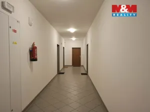 Pronájem bytu 1+kk, Praha - Zličín, Tvrdonická, 46 m2