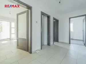 Prodej rodinného domu, Vinařice, 191 m2