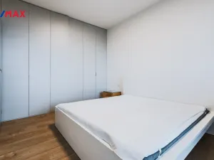 Pronájem bytu 2+kk, Praha - Libeň, U Vlachovky, 53 m2