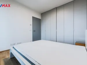 Pronájem bytu 2+kk, Praha - Libeň, U Vlachovky, 53 m2